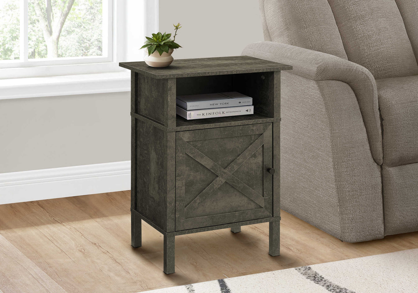 Table d'appoint transitionnelle avec rangement et fini bronze foncé