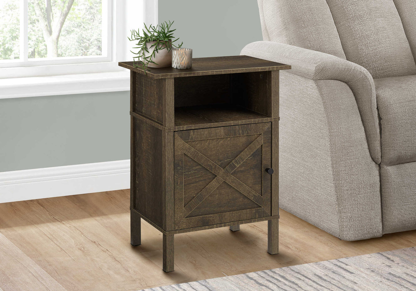Table d'appoint transitionnelle avec rangement et fini chêne foncé