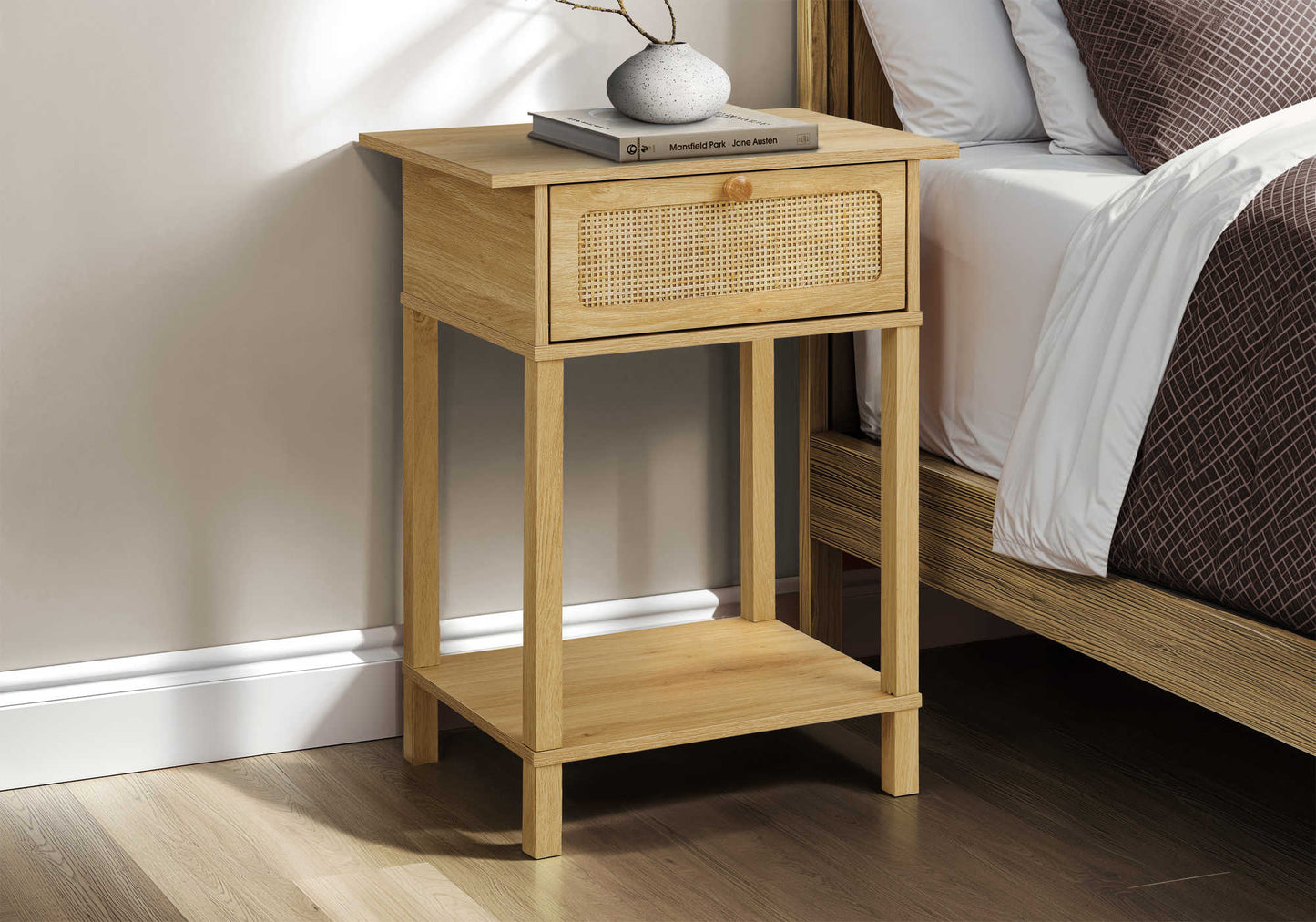 Table d'appoint transitionnelle avec rangement et fini naturel