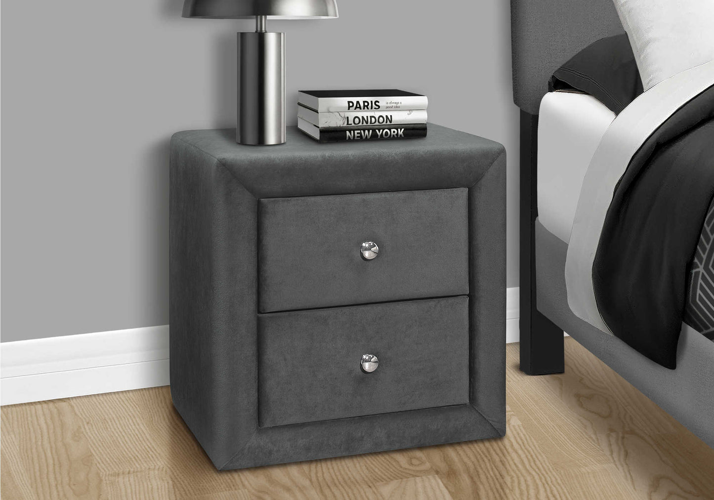 Table de chevet rembourrée avec deux tiroirs – Velours gris foncé