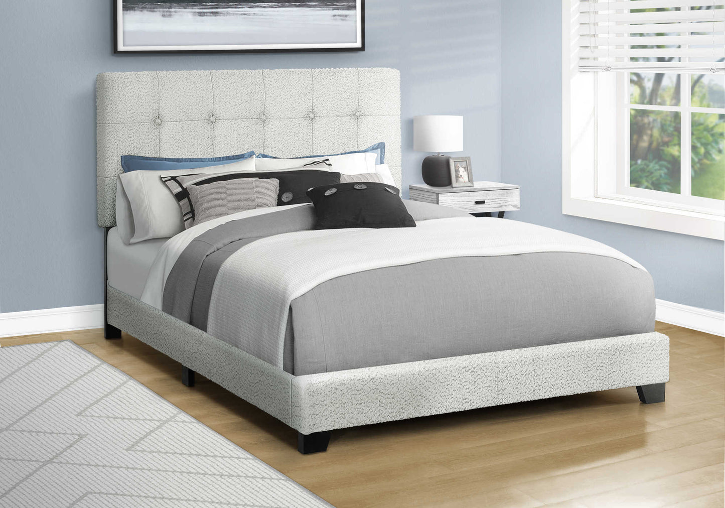 Lit double rembourré – Tissu bouclé gris clair au design transitionnel