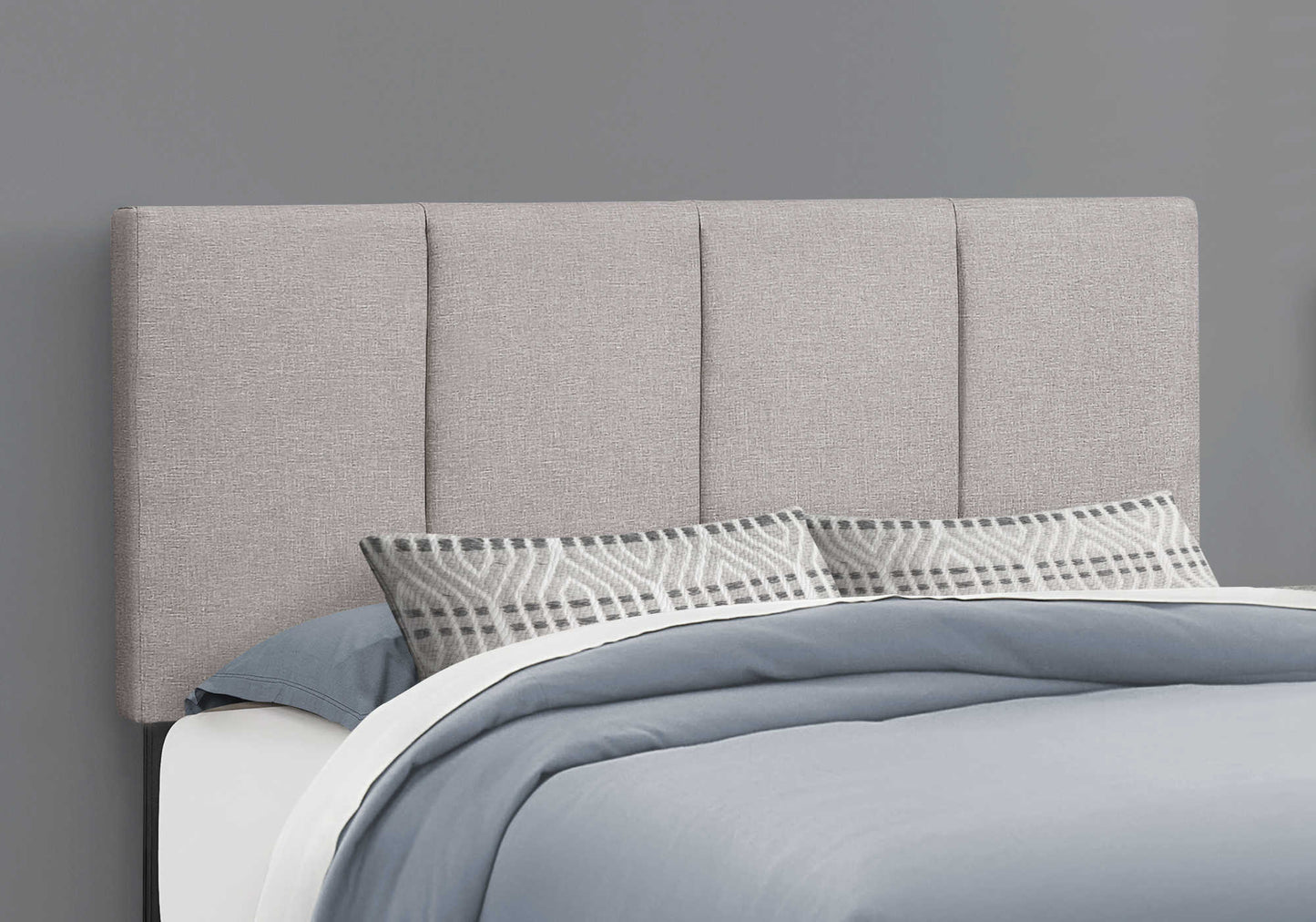 Grand lit plateforme rembourré avec capitonnage carré – Aspect lin gris
